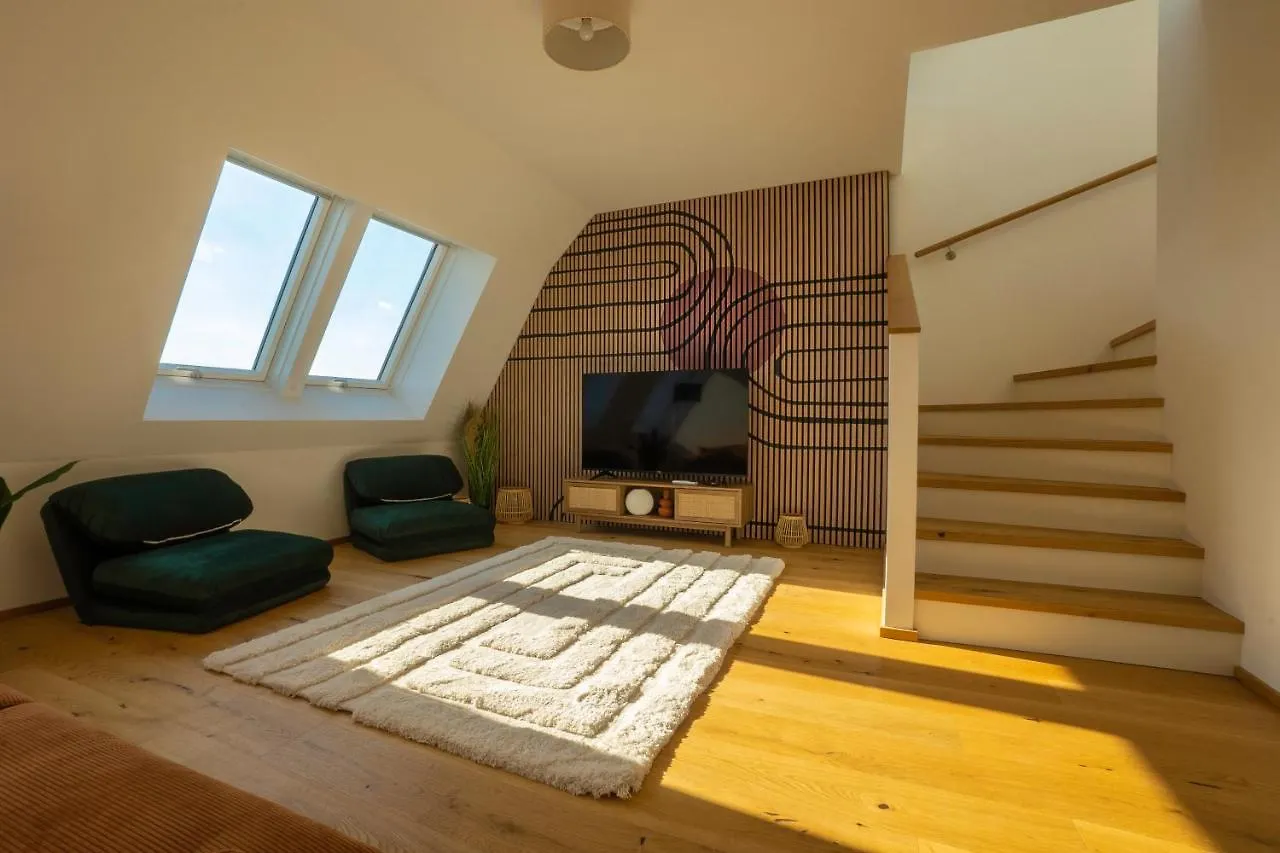 Orestaliving - Penthouse In 2Nd District With View Wien Apartment