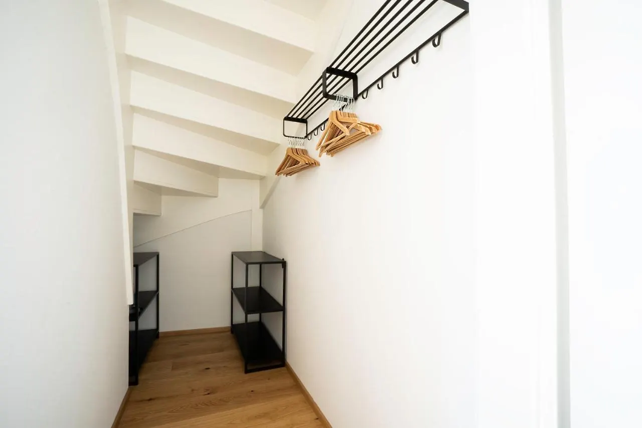 Orestaliving - Penthouse In 2Nd District With View Wien