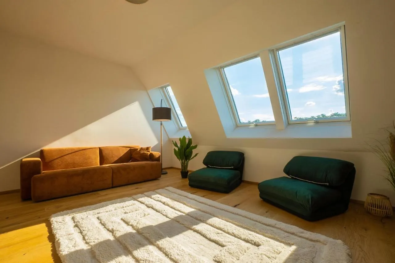 Orestaliving - Penthouse In 2Nd District With View Wien Apartment